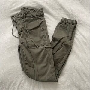 American Eagle Cargo Jeans